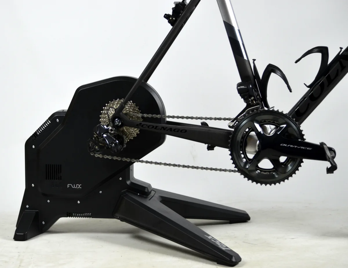 Spinningbike of racefiets op een smart trainer: verschil in beleving en techniek